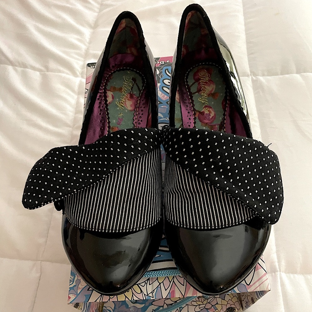 RARE Irregular Choice Flick Flack Low Stripes Dots